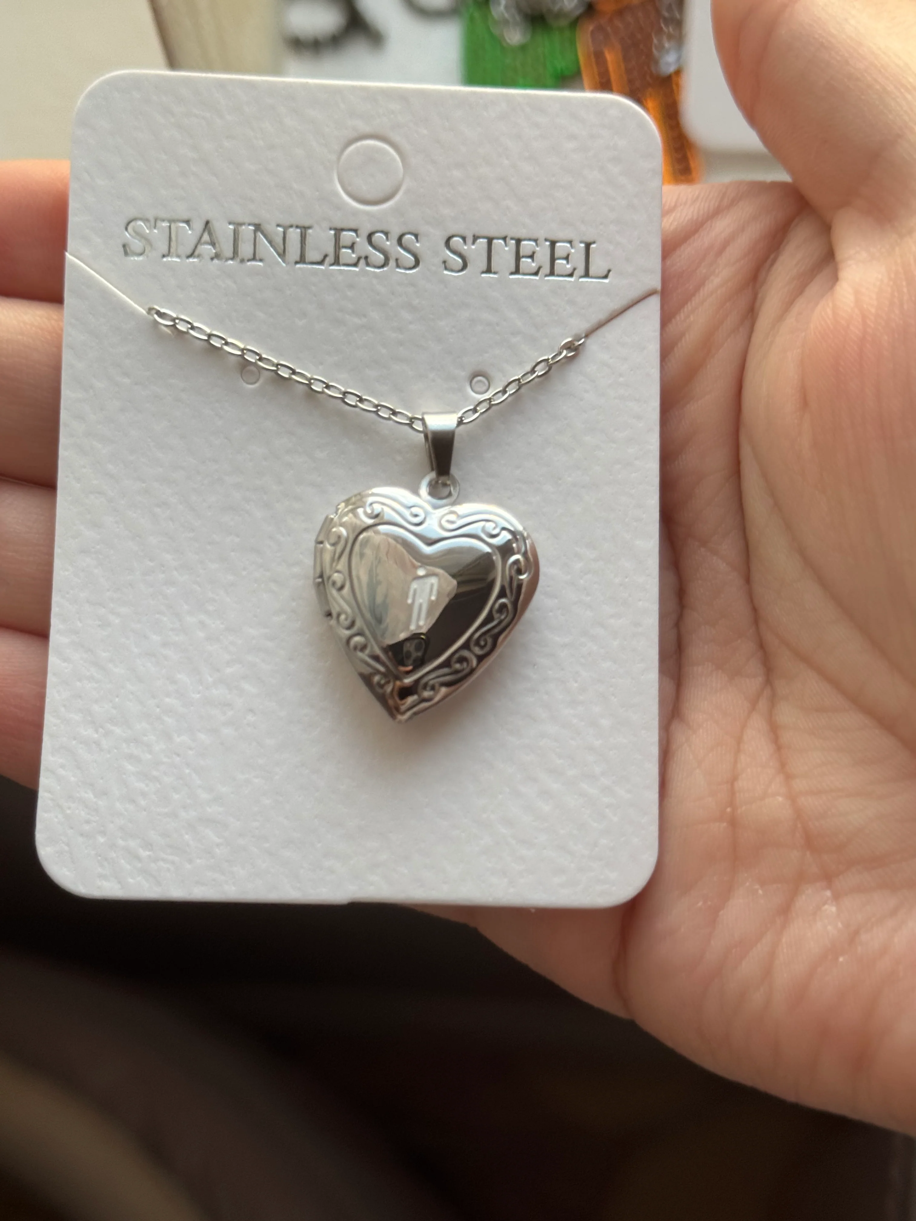 Openable engraved locket stainless steel waterproof non-tarnish - Image 3