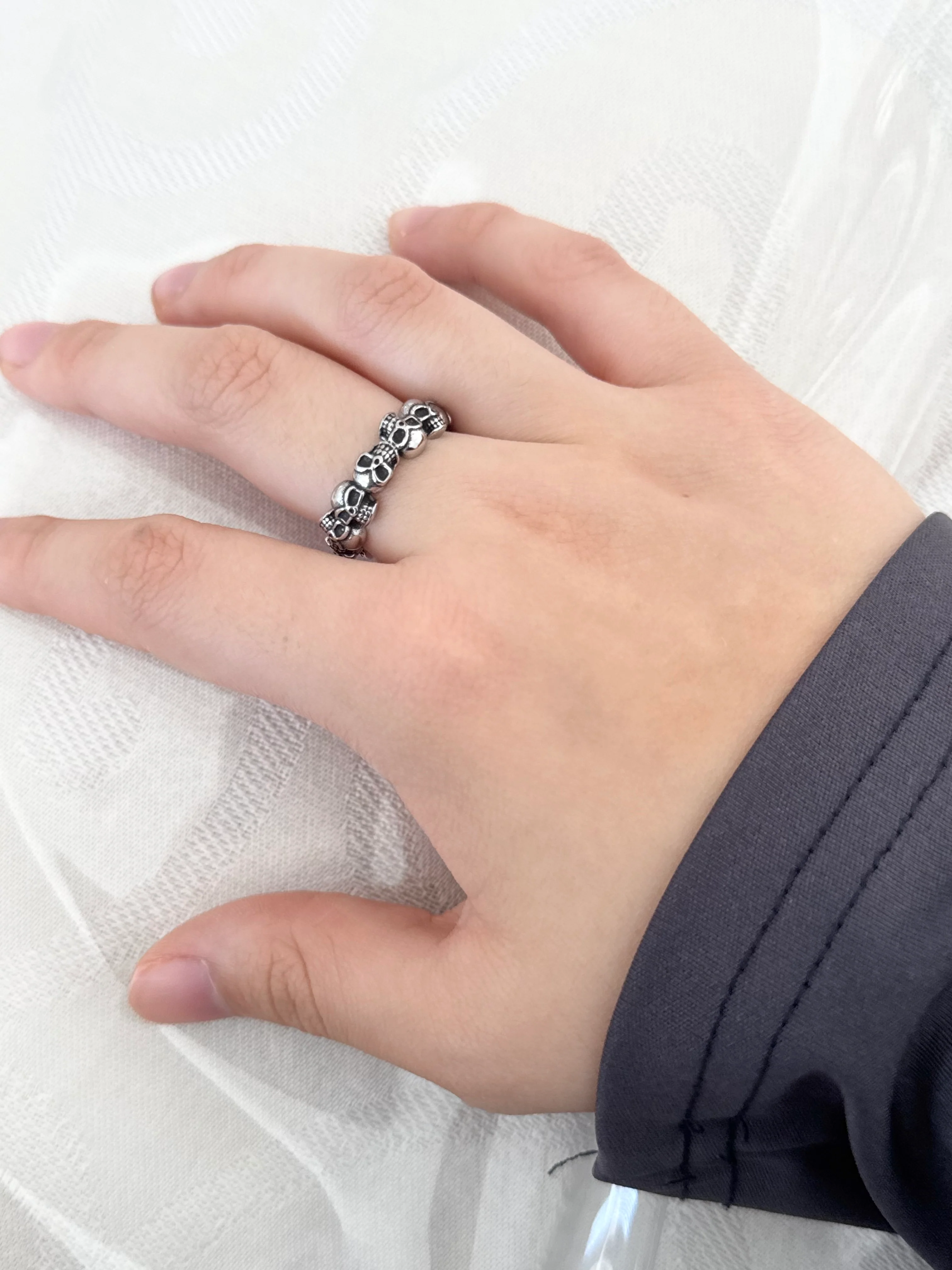 Skull surround ring stainless steel - Image 3